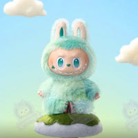 Découvrir le modèle Serenity Peluche Labubu Luck - modèle Serenity - MaPelucheLabubu.fr | Adoptez votre Labubu : Peluches et Figurines Uniques