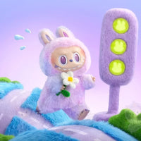 Découvrir le modèle Luck Peluche Labubu Serenity - modèle Luck - MaPelucheLabubu.fr | Adoptez votre Labubu : Peluches et Figurines Uniques