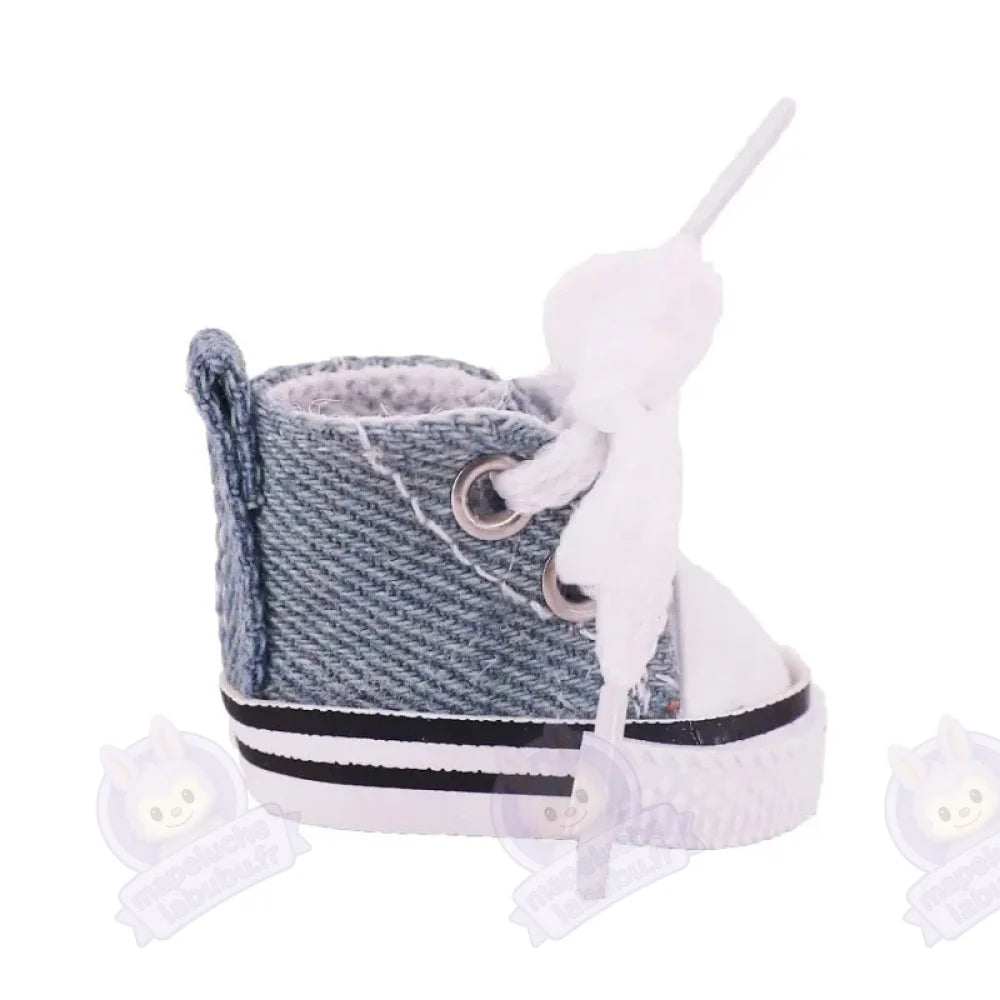 Converse pour Labubu-MaPelucheLabubu.fr | Adoptez votre Labubu : Peluches et Figurines Uniques