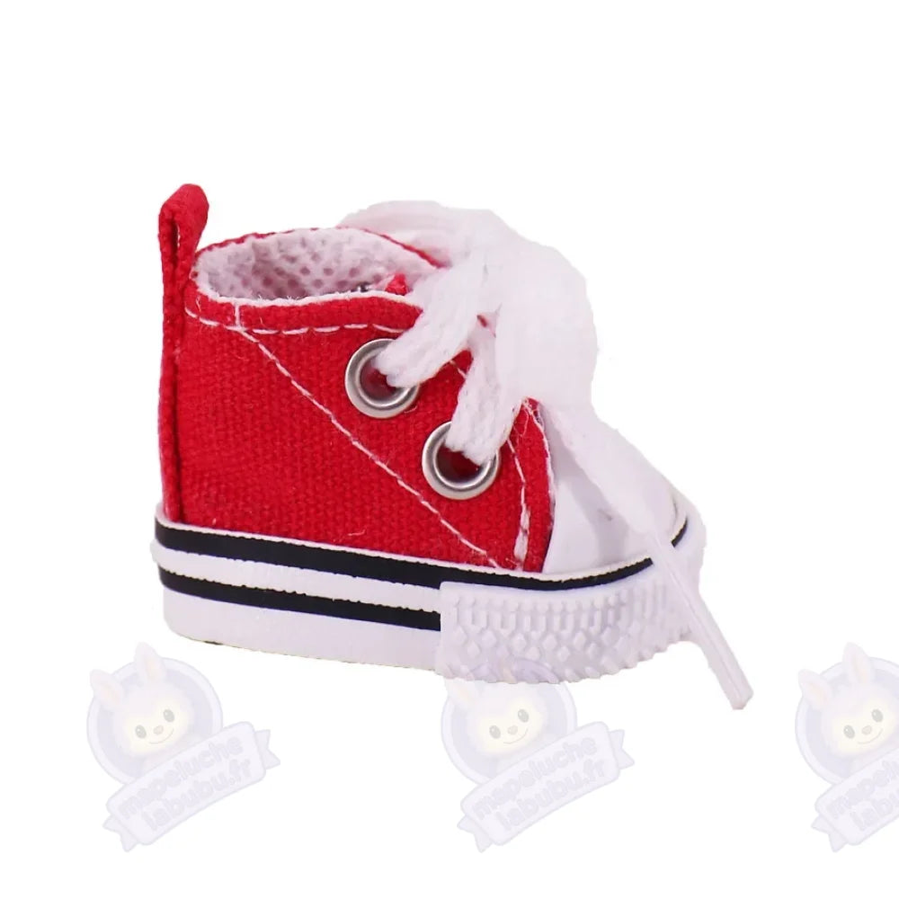 Converse pour Labubu-MaPelucheLabubu.fr | Adoptez votre Labubu : Peluches et Figurines Uniques