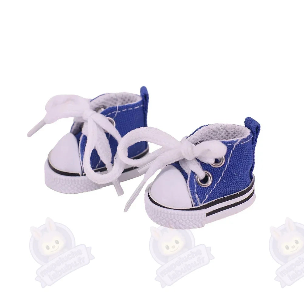 Converse pour Labubu-MaPelucheLabubu.fr | Adoptez votre Labubu : Peluches et Figurines Uniques