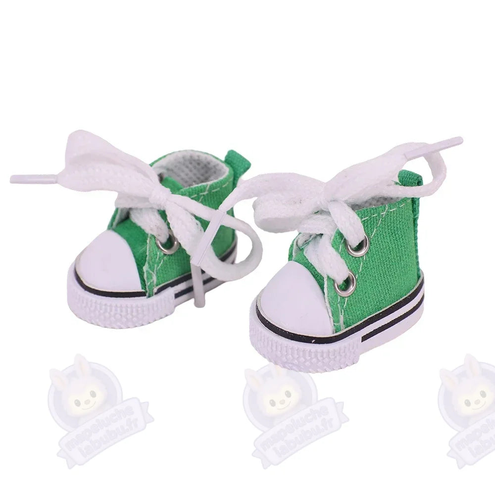 Converse pour Labubu-MaPelucheLabubu.fr | Adoptez votre Labubu : Peluches et Figurines Uniques