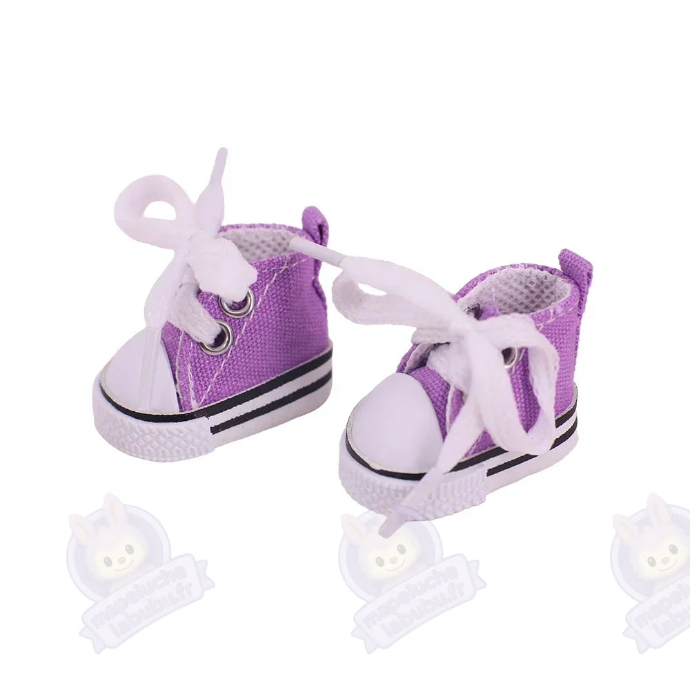 Converse pour Labubu-MaPelucheLabubu.fr | Adoptez votre Labubu : Peluches et Figurines Uniques