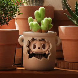 Acheter Figurine Labubu The Monster Almost Flower Pot - MaPelucheLabubu.fr | Adoptez votre Labubu : Peluches et Figurines Uniques
