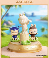 Figurines Labubu The Monster Play Games Aerial Rotation - MaPelucheLabubu.fr | Adoptez votre Labubu : Peluches et Figurines Uniques