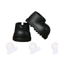 Labubu Riding Suit - modèle Shoes - MaPelucheLabubu.fr | Adoptez votre Labubu : Peluches et Figurines Uniques