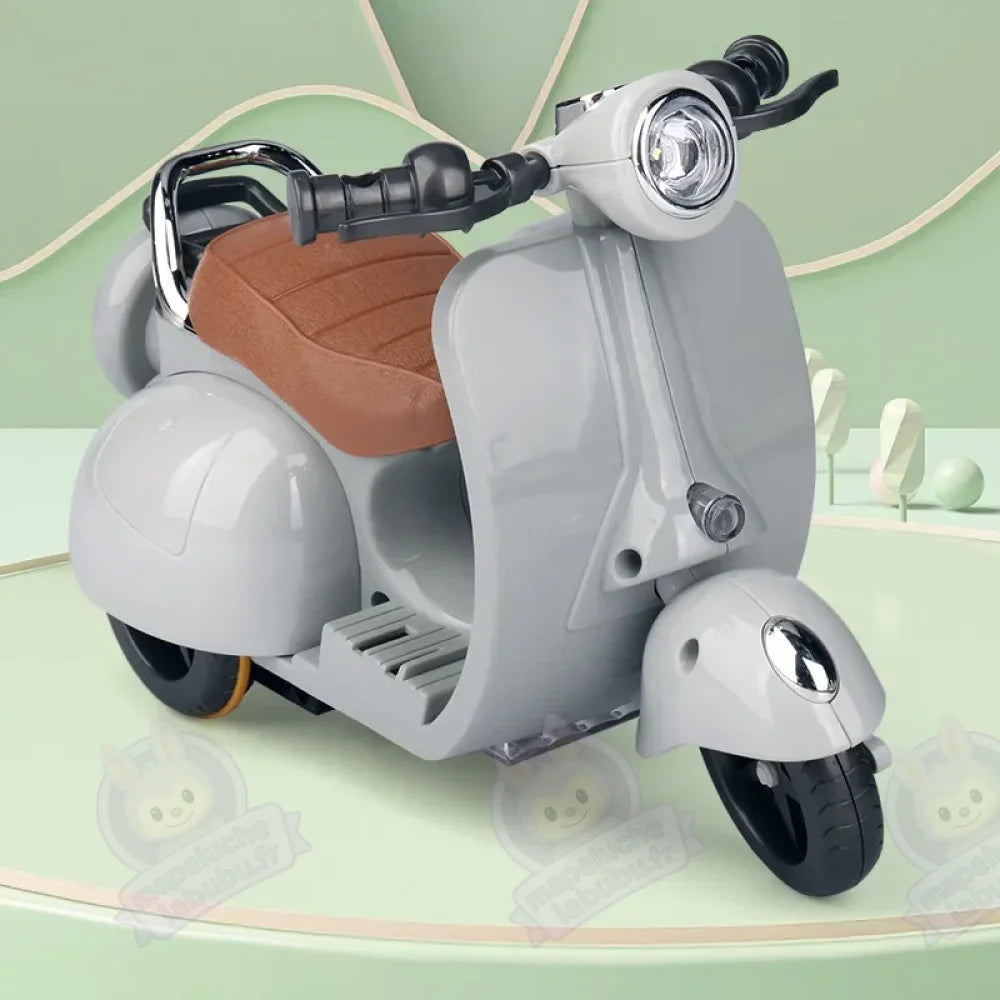 Motocycle électrique pour Labubu-MaPelucheLabubu.fr | Adoptez votre Labubu : Peluches et Figurines Uniques