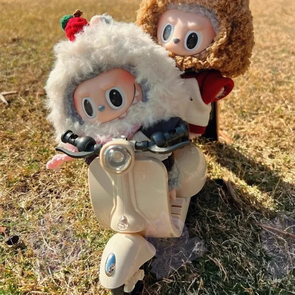 Motocycle électrique pour Labubu-MaPelucheLabubu.fr | Adoptez votre Labubu : Peluches et Figurines Uniques