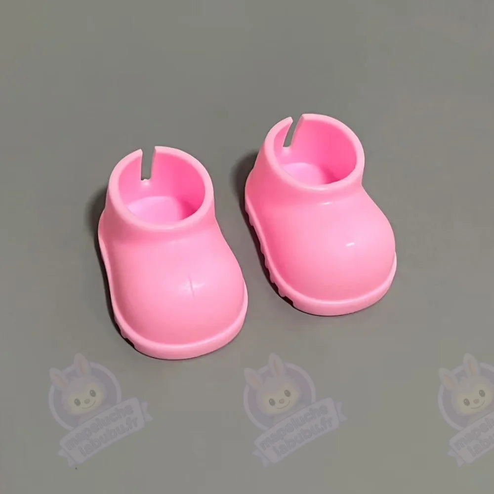 Petite chaussure coloré pour Labubu-MaPelucheLabubu.fr | Adoptez votre Labubu : Peluches et Figurines Uniques