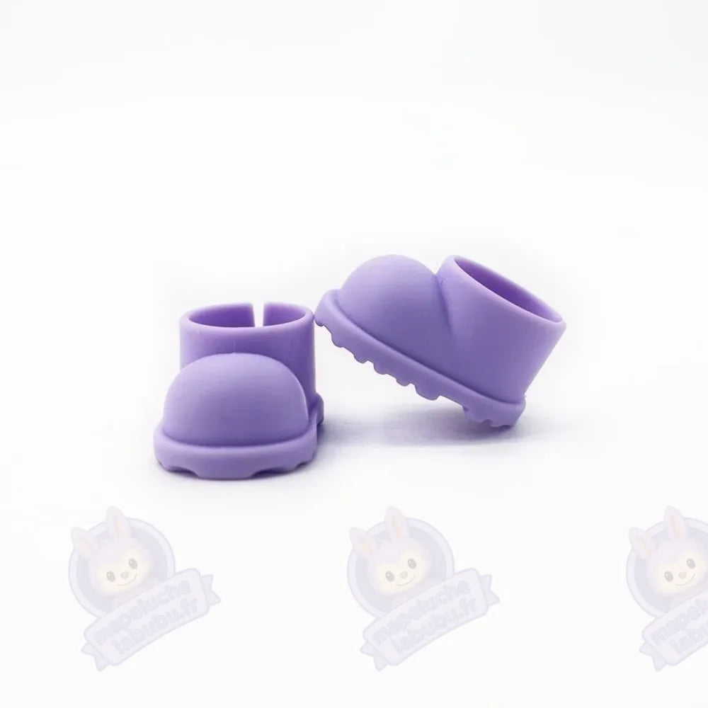Petite chaussure coloré pour Labubu-MaPelucheLabubu.fr | Adoptez votre Labubu : Peluches et Figurines Uniques
