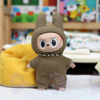 Pyjama Labubu gris - modèle only clothes01 - MaPelucheLabubu.fr | Adoptez votre Labubu : Peluches et Figurines Uniques