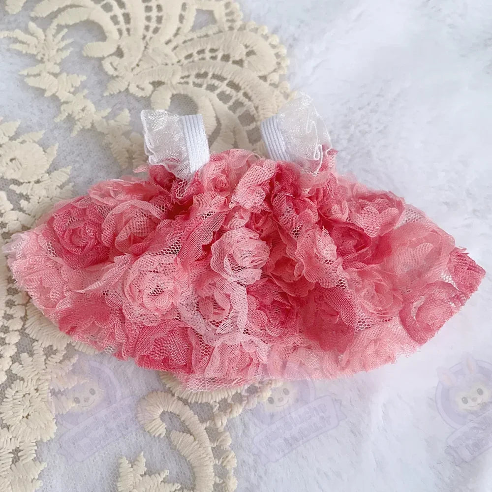 Robe fleuries pour Labubu Princesse-MaPelucheLabubu.fr | Adoptez votre Labubu : Peluches et Figurines Uniques