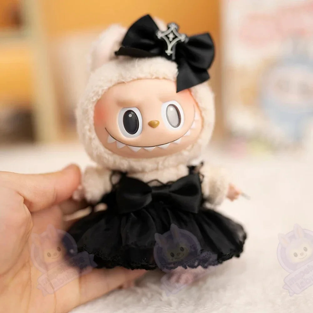Robe & nœud gothique pour Labubu-MaPelucheLabubu.fr | Adoptez votre Labubu : Peluches et Figurines Uniques