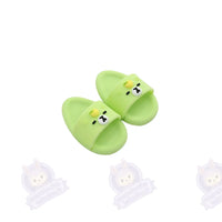 Savates Labubu mignonne - modèle Shoe A18 - MaPelucheLabubu.fr | Adoptez votre Labubu : Peluches et Figurines Uniques