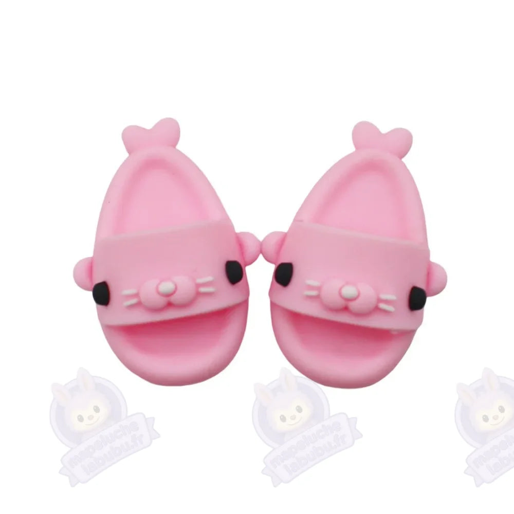 Savates petit chat Labubu mignonne-MaPelucheLabubu.fr | Adoptez votre Labubu : Peluches et Figurines Uniques