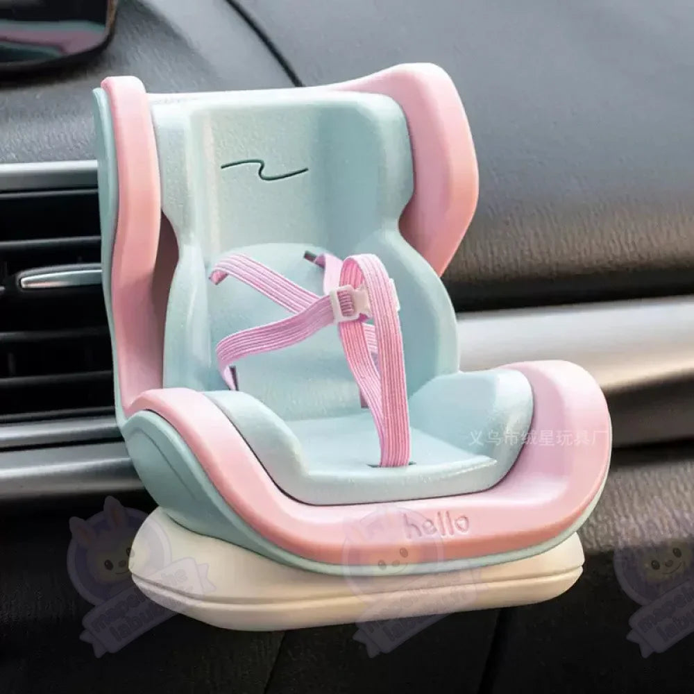 Siège auto Hello Labubu-MaPelucheLabubu.fr | Adoptez votre Labubu : Peluches et Figurines Uniques