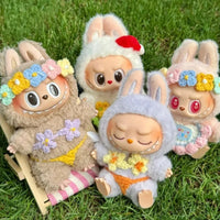 Tenue bikini série labubu - MaPelucheLabubu.fr | Adoptez votre Labubu : Peluches et Figurines Uniques