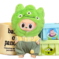 Tenue Labubu petit monstre - MaPelucheLabubu.fr | Adoptez votre Labubu : Peluches et Figurines Uniques