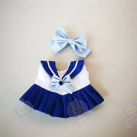 Uniforme rouge pour Labubu - modèle Light blue headband - MaPelucheLabubu.fr | Adoptez votre Labubu : Peluches et Figurines Uniques