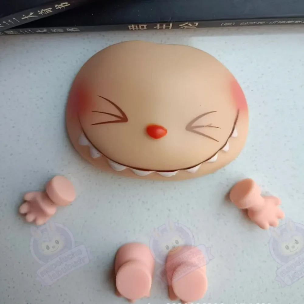 Visage interchangeable en vinyl Labubu-MaPelucheLabubu.fr | Adoptez votre Labubu : Peluches et Figurines Uniques