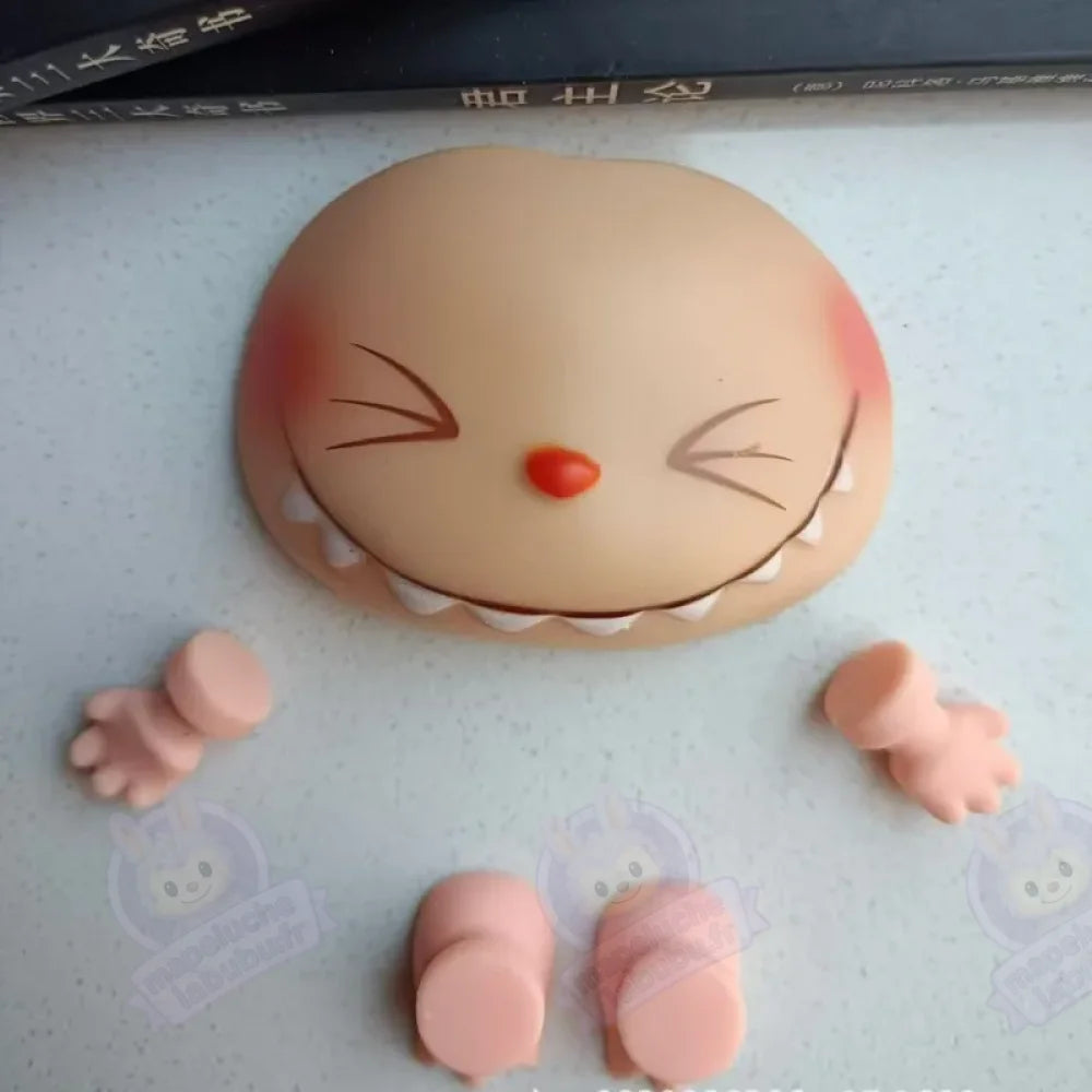 Visage interchangeable en vinyl Labubu-MaPelucheLabubu.fr | Adoptez votre Labubu : Peluches et Figurines Uniques